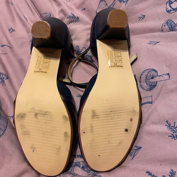Navy blue heels - Picture 4 of 4